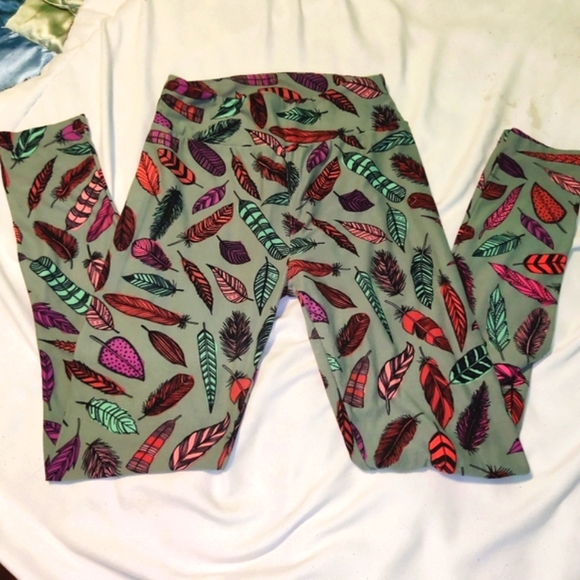 🗺️ LuLaRoe Leggings OS Small, (2-10) Feathers Fall Autumn Themed, Maternity EUC - Picture 5 of 10